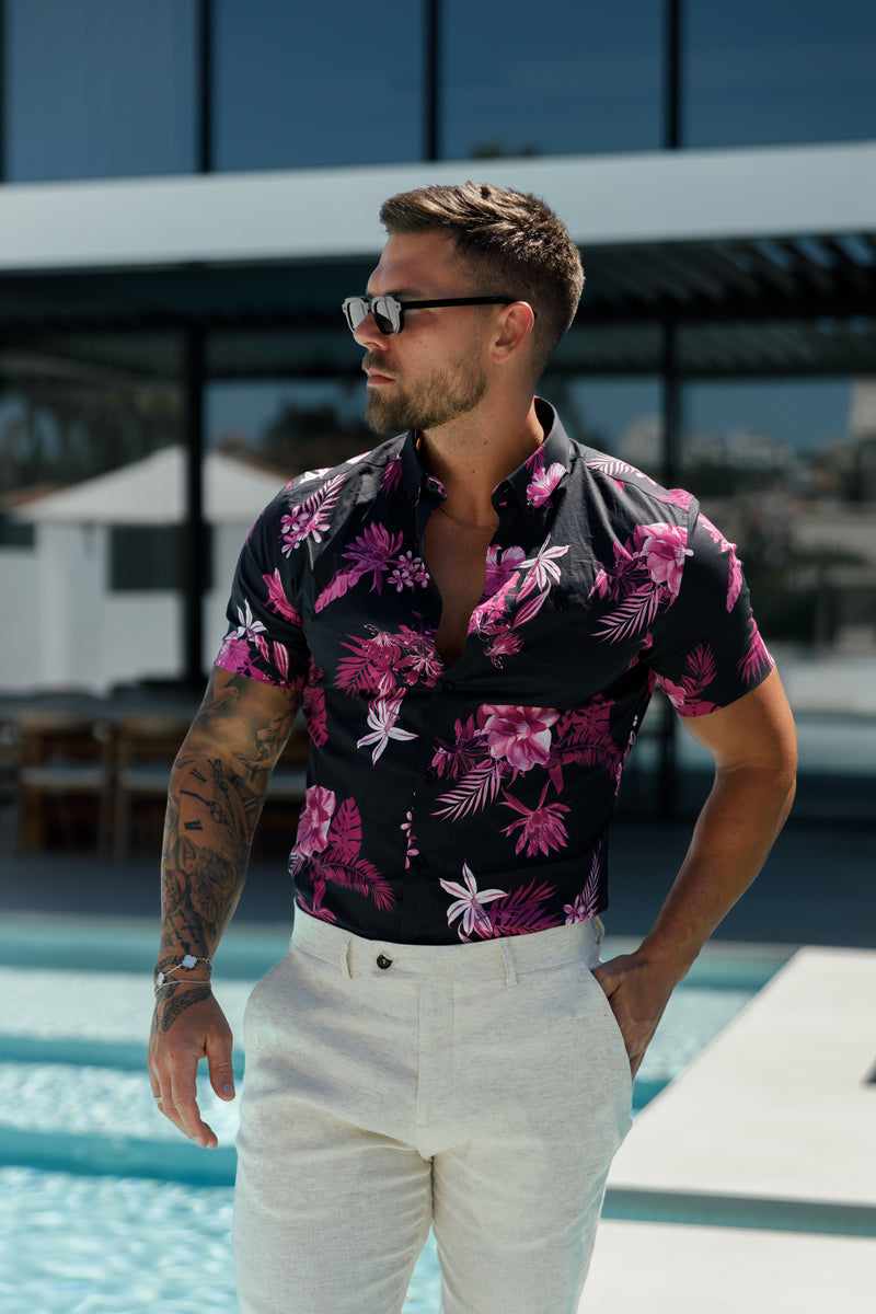 Klassischer Stretch-SS-Button-Down-Kragen mit Blumenmuster in Schwarz/Leuchtend Pink – FS1103 