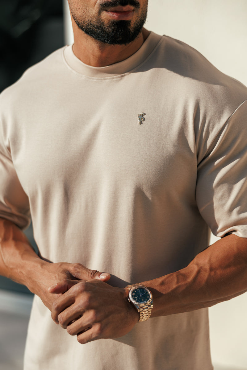 Klassisches beiges/goldenes Oversized-T-Shirt „Vater &amp; Söhne“ – FSH1420