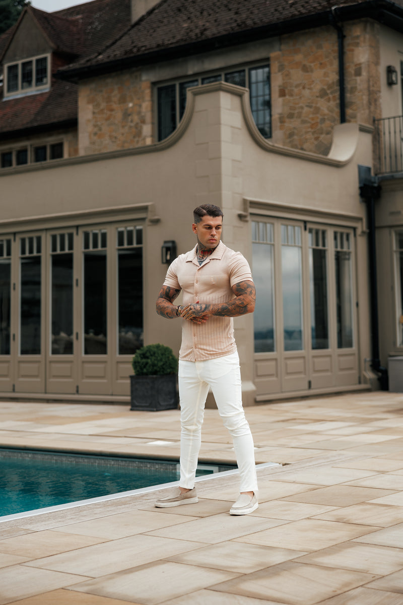 Vater-Sohn-Jersey-Hemd mit Revers und vertikalen Streifen, kurzärmlig, Beige – FSR026