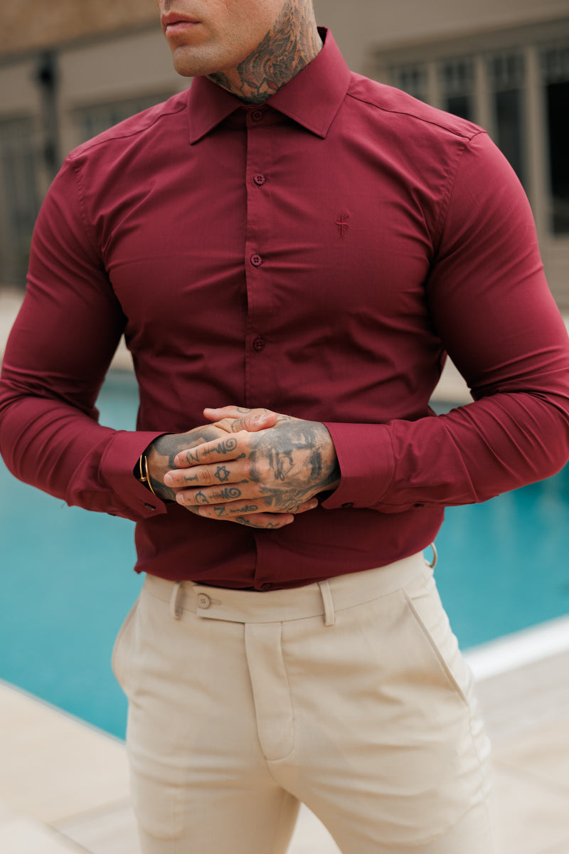 Vater-Söhne-Muscle-Fit Advanced Stretch Oxblood mit Cutaway-Kragen – FS1201