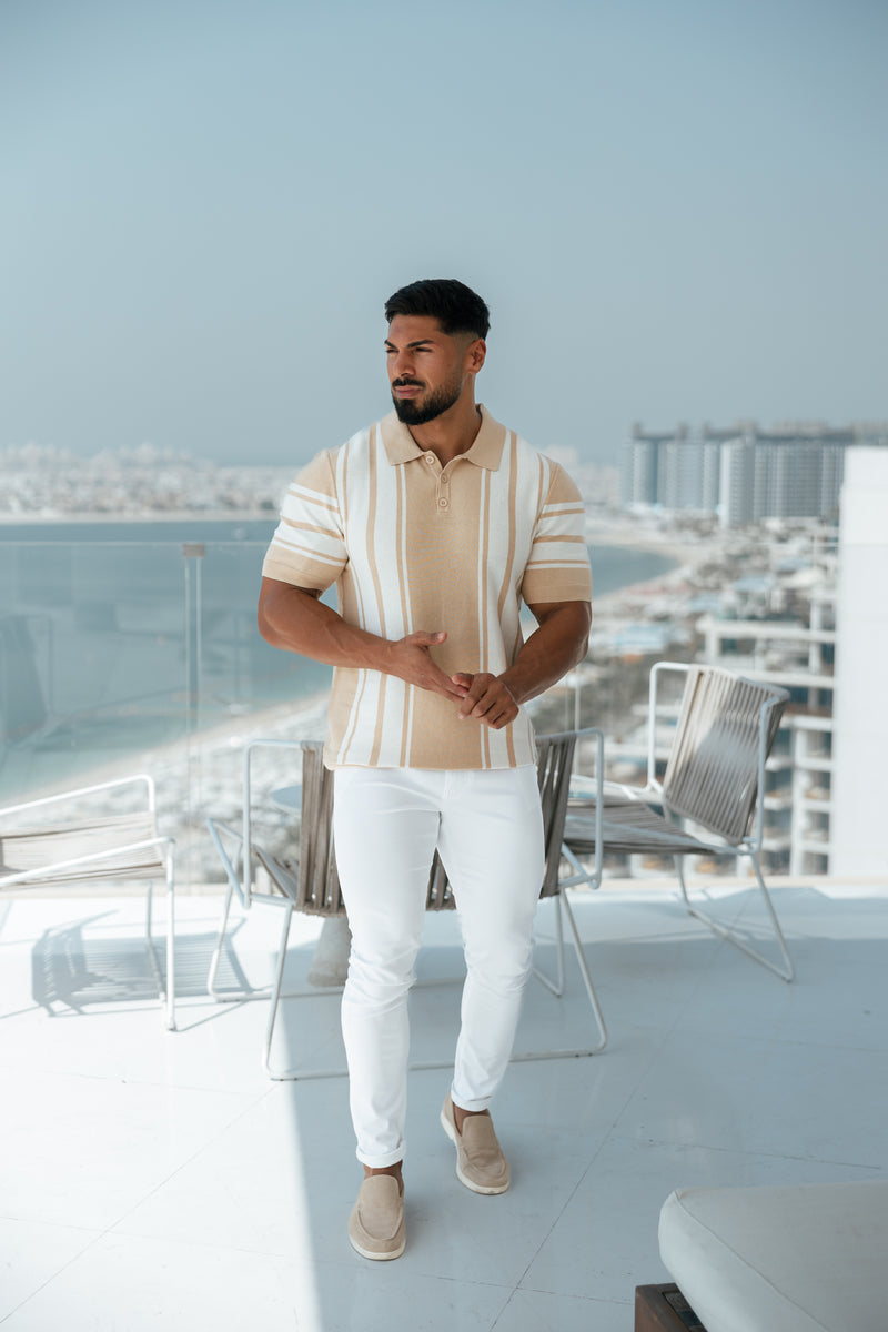 Father Sons Classic Beige/Off White Gestricktes Poloshirt mit vertikalen Streifen, kurzärmlig – FSN107