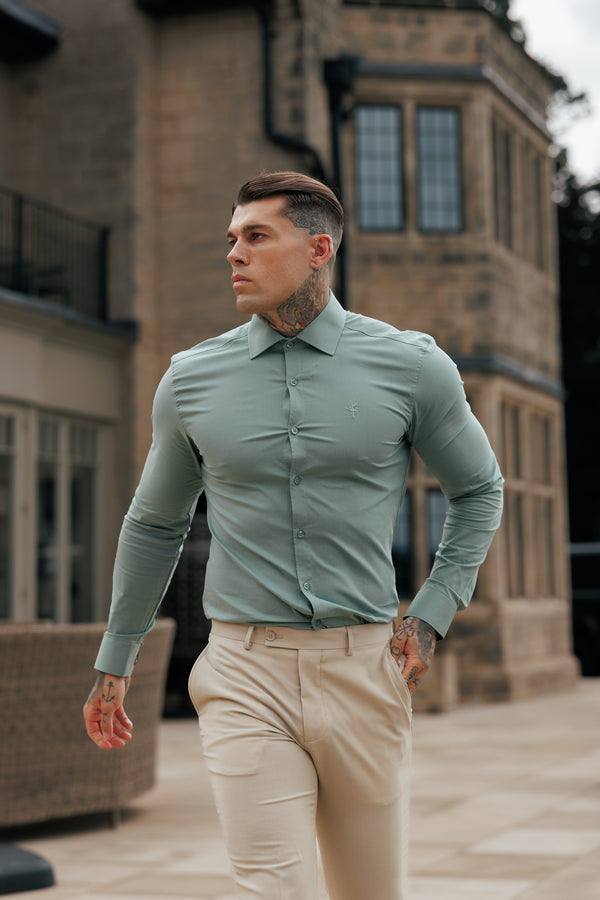 Vater-Söhne-Muscle-Fit-Advanced-Stretch-Khaki mit Cutaway-Kragen – FS1200