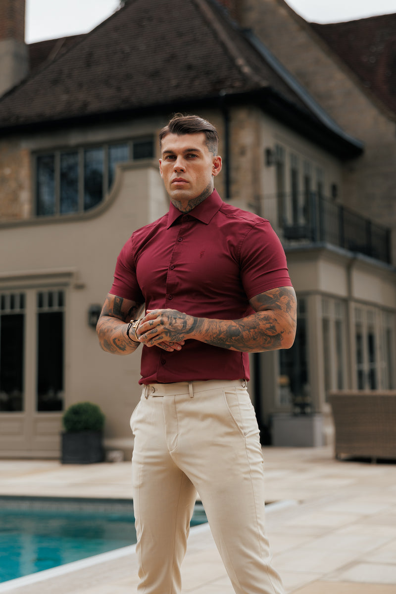 Vater-Söhne-Muscle-Fit-Shirt mit fortschrittlichem Stretch, kurzärmlig, Oxblood, mit Cutaway-Kragen – FS1205