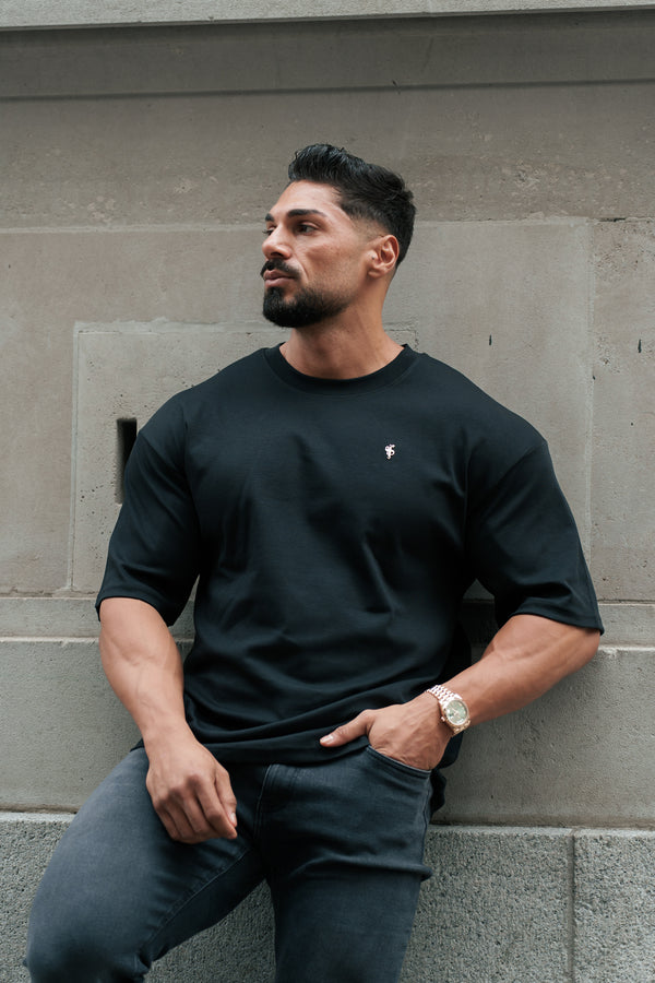 Klassisches, übergroßes T-Shirt mit Rundhalsausschnitt in Schwarz/Gold für Vater und Sohn – FSH1373