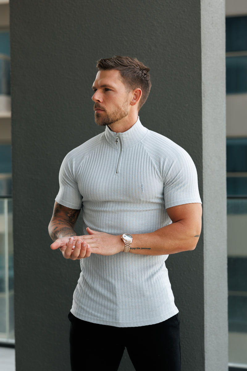 Father Sons Klassisches hellgraues geripptes Raglan-Shirt mit Reißverschluss und Stehkragen, kurzärmligem Rundhalsausschnitt – FSH1287