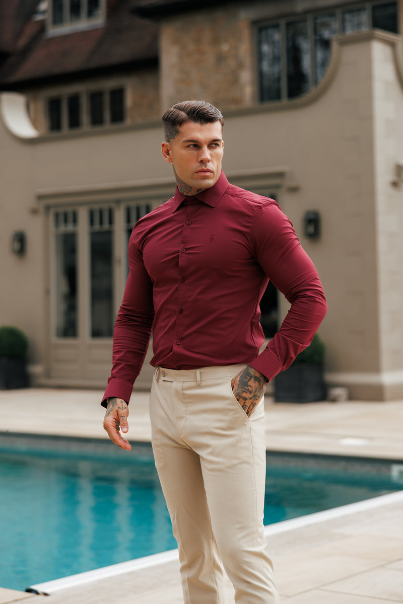 Vater-Söhne-Muscle-Fit Advanced Stretch Oxblood mit Cutaway-Kragen – FS1201