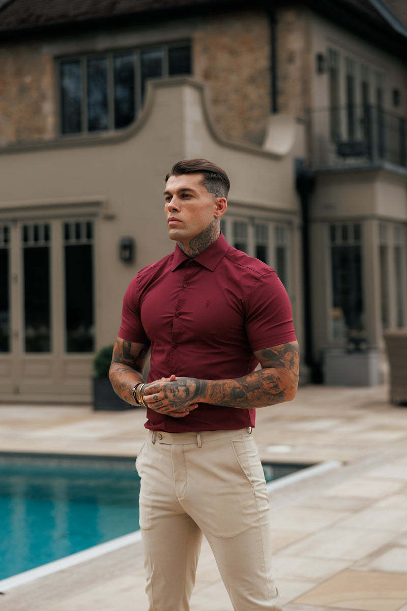 Vater-Söhne-Muscle-Fit-Shirt mit fortschrittlichem Stretch, kurzärmlig, Oxblood, mit Cutaway-Kragen – FS1205