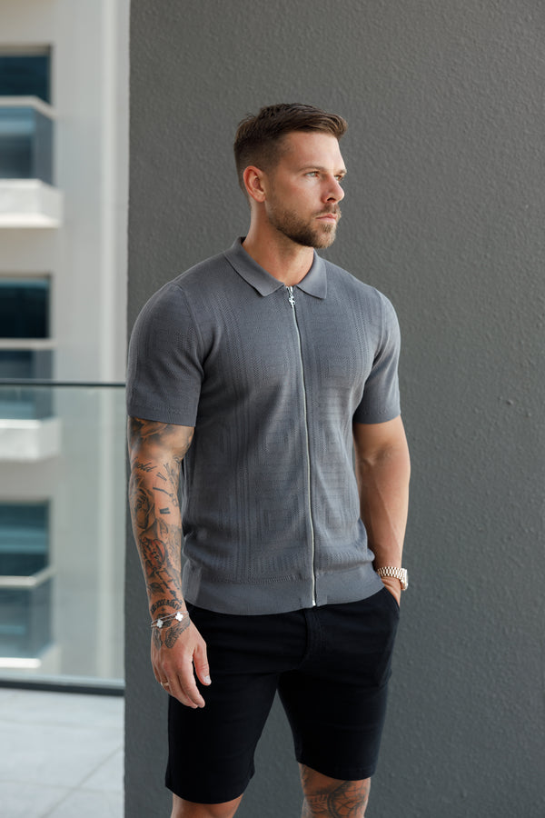 Father Sons - Klassisches Strick-Oberteil mit Geo-Design und durchgehendem Reißverschluss, Gunmetal, Kurzarm - FSN150