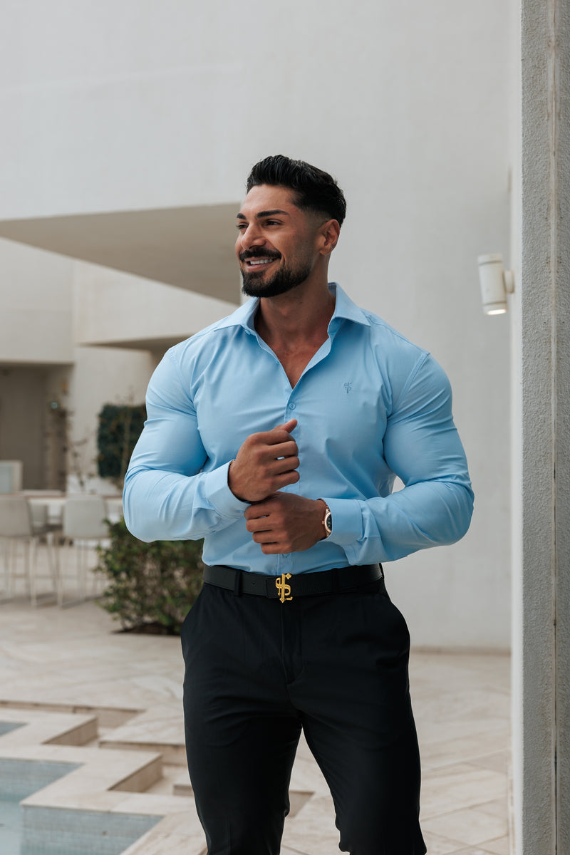 Vater-Söhne-Muscle-Fit Advanced Stretch Puderblau mit Cutaway-Kragen – FS1167