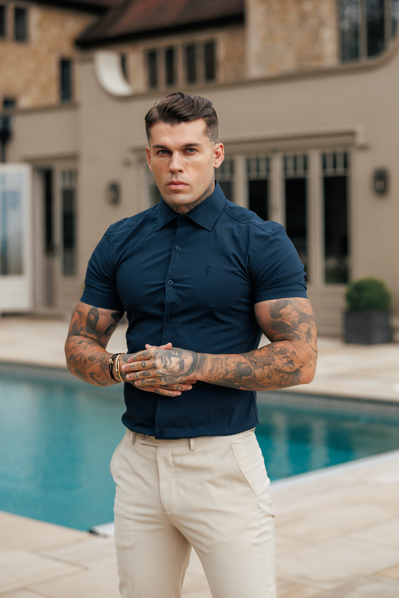 Vater-Söhne-Muscle-Fit Advanced Stretch Marineblau Kurzarm mit Cutaway-Kragen - FS1163
