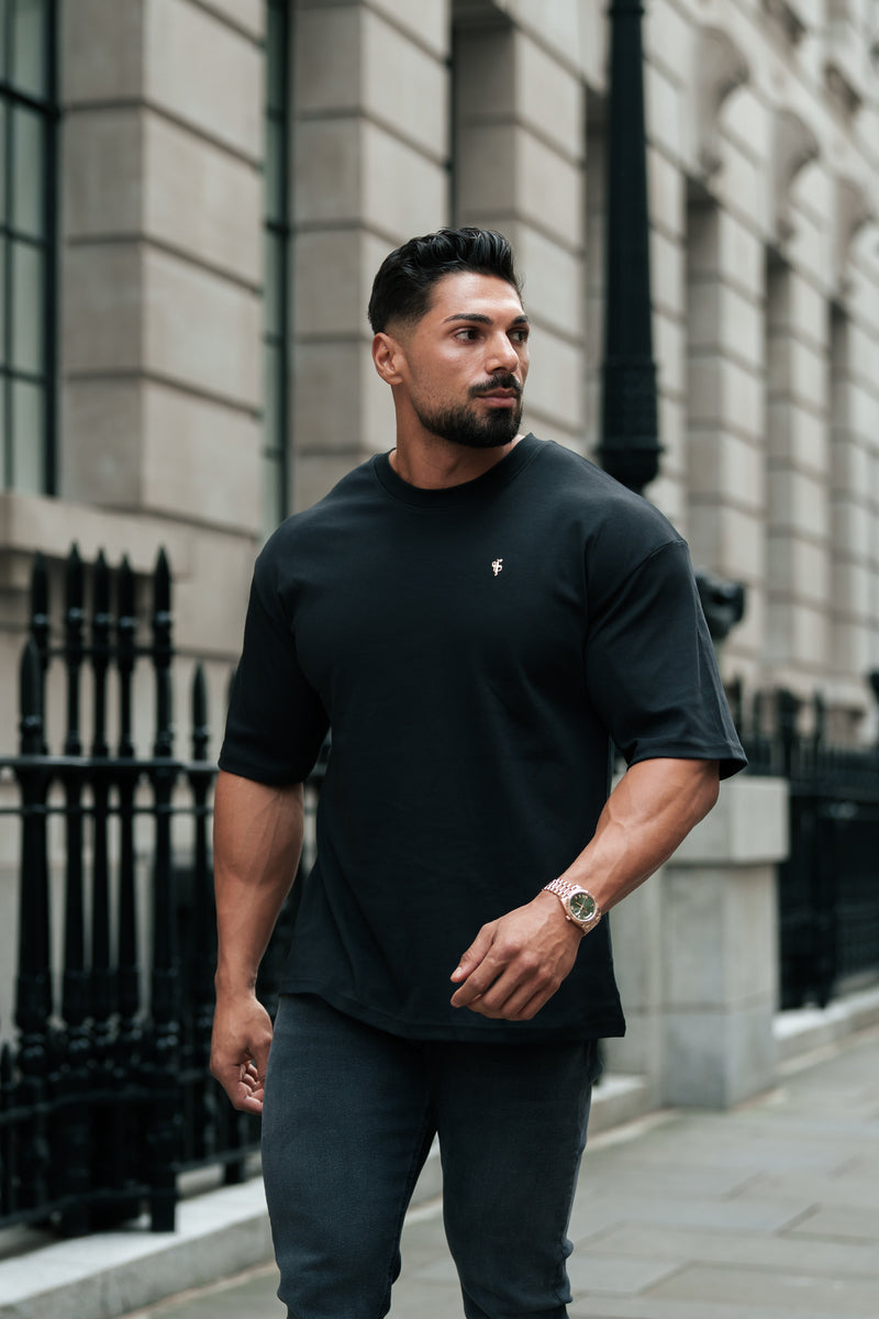 Klassisches, übergroßes T-Shirt mit Rundhalsausschnitt in Schwarz/Gold für Vater und Sohn – FSH1373
