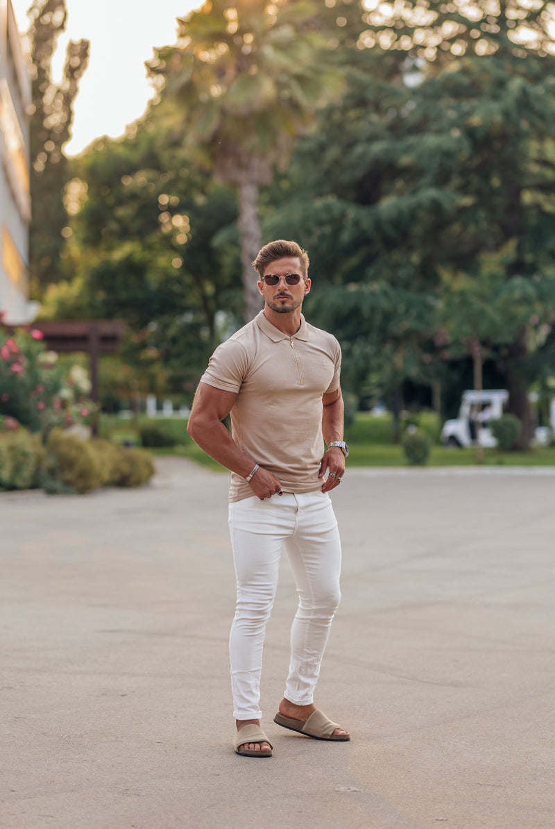 Father Sons klassisches Poloshirt mit Reißverschluss in Beige und Gold – FSH811