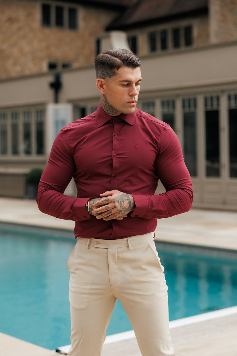 Vater-Söhne-Muscle-Fit Advanced Stretch Oxblood mit Cutaway-Kragen – FS1201