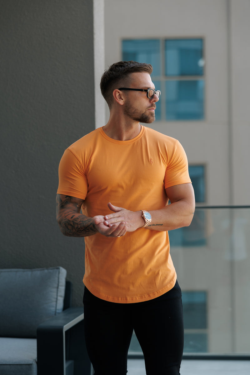 Vater und Sohn – Klassisches, orangefarbenes T-Shirt mit Rundhalsausschnitt und abgerundetem Saum – FSH1152