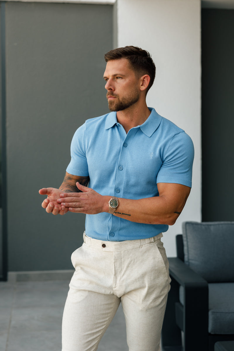 Father Sons klassisches schlichtes hellblaues Strick-Poloshirt mit Knopfleiste und kurzen Ärmeln – FSN161