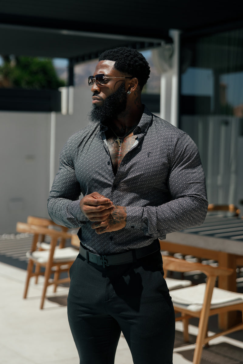 Vater Söhne Super Slim Stretch Langarmshirt mit abstraktem Print in Schwarz und Cremeweiß mit Button-Down-Kragen - FS786