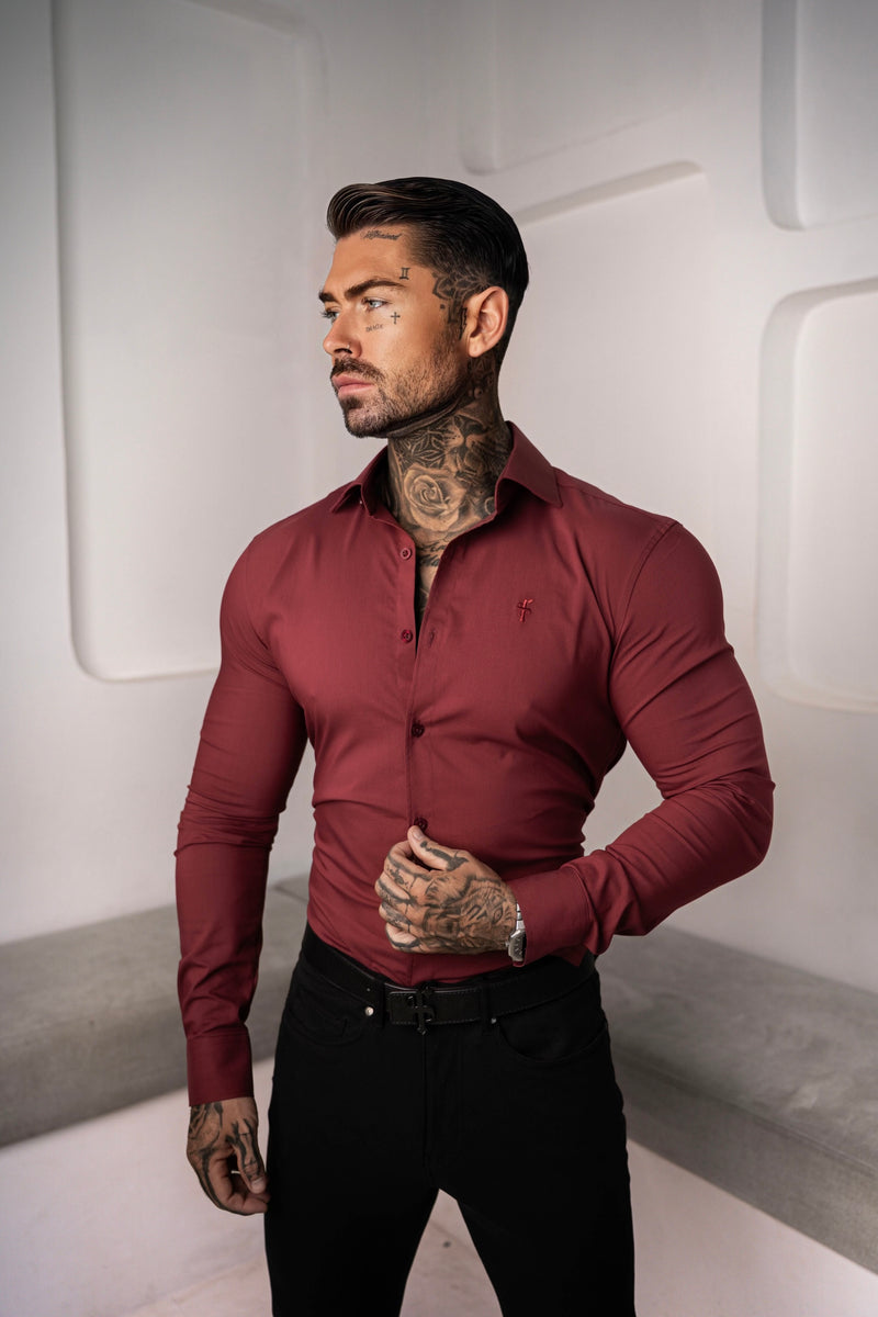 Vater-Söhne-Muscle-Fit Advanced Stretch Oxblood mit Cutaway-Kragen – FS1201