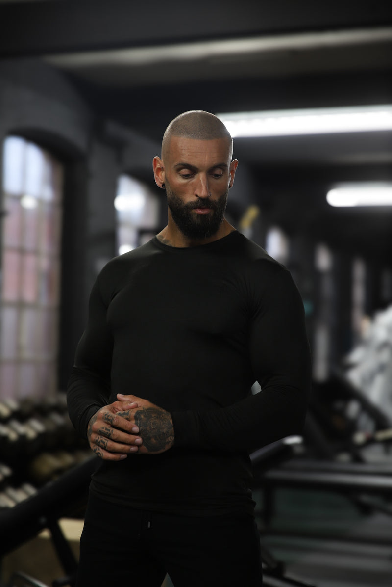 Langärmliges schwarzes, farblich abgestimmtes Gym-Crew-Top von Father Sons – FSH884