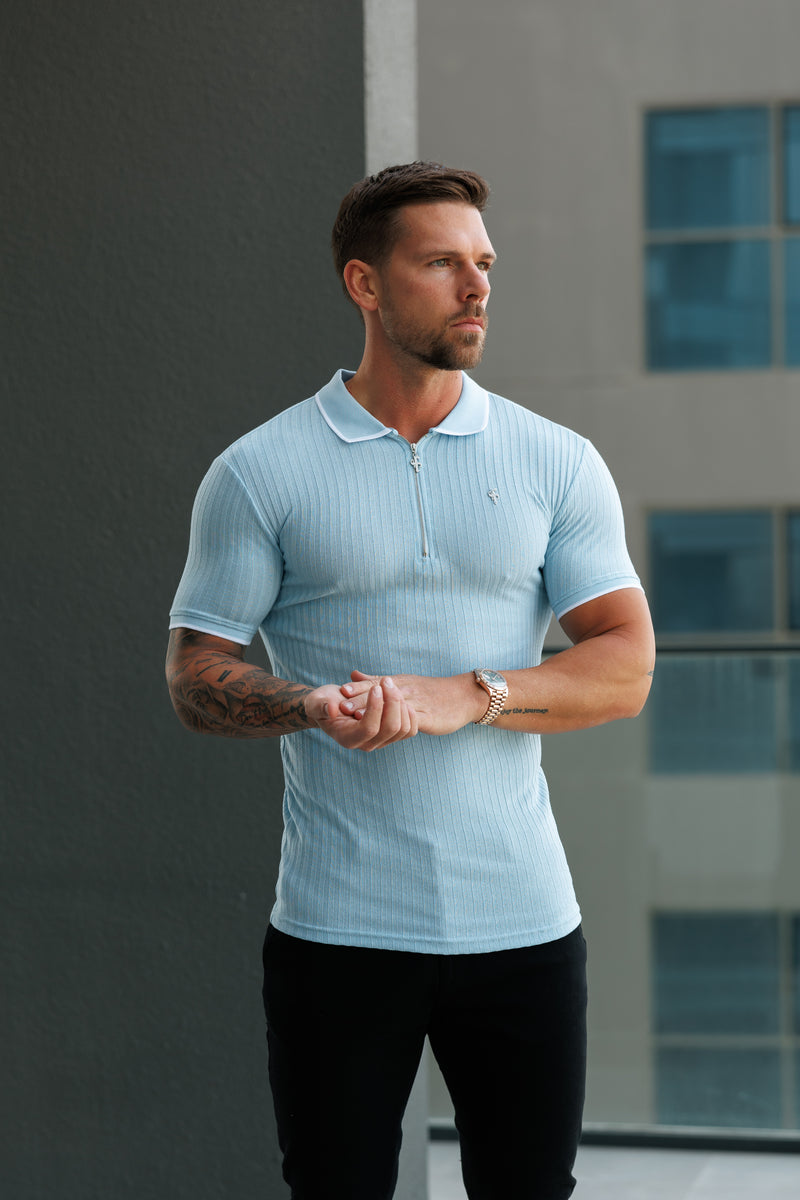 Father Sons klassisches puderblaues geripptes Poloshirt mit Reißverschluss und kontrastierenden kurzen Ärmeln – FSH1106 (VORBESTELLUNG 21. SEPTEMBER)