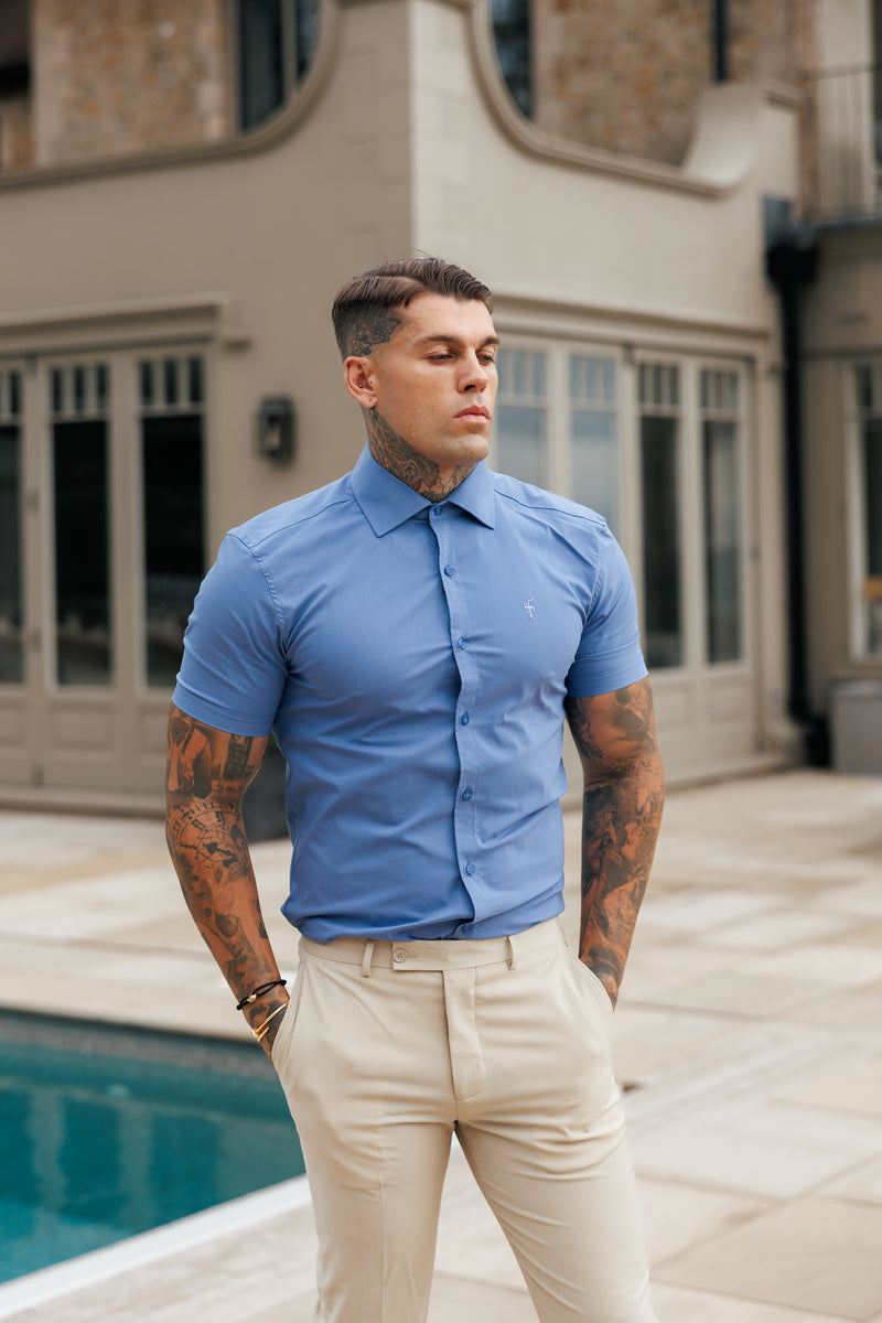 Vater-Söhne-Muscle-Fit-Shirt mit fortschrittlichem Stretch, mittelblau, kurzärmlig, mit Cutaway-Kragen – FS1203