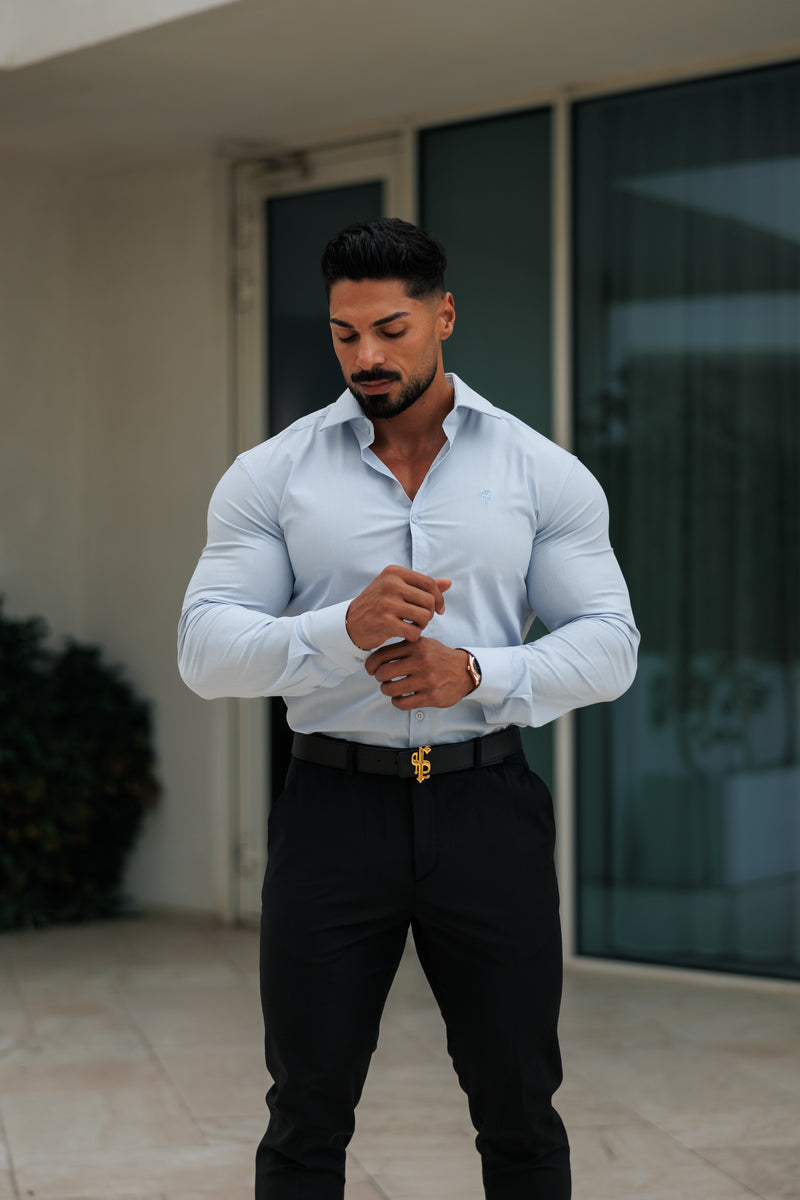 Vater-Söhne-Muscle-Fit Advanced Stretch Puderblau mit Cutaway-Kragen – FS1167