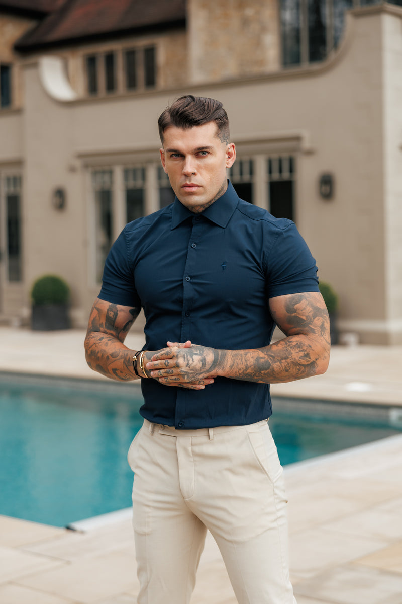 Vater-Söhne-Muscle-Fit Advanced Stretch Marineblau Kurzarm mit Cutaway-Kragen - FS1163