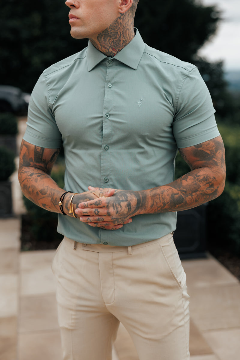 Vater-Söhne-Muscle-Fit-Shirt mit Advanced-Stretch, Khaki, kurzärmlig, mit Cutaway-Kragen – FS1204