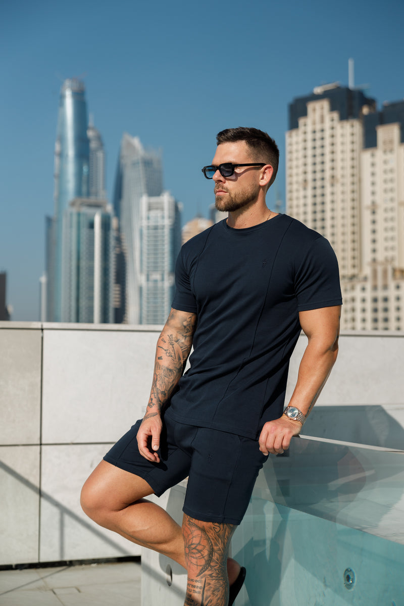 Marineblaues Rundhals-T-Shirt mit Biesendetail für Vater und Sohn – FSH1048.