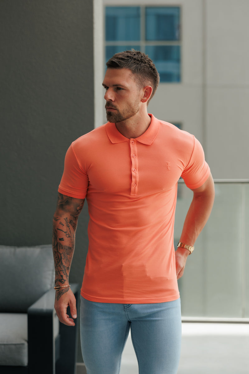 Klassisches Lachs-Poloshirt für Vater und Sohn mit farblich abgestimmten Knöpfen und Stickereien – FSH1271