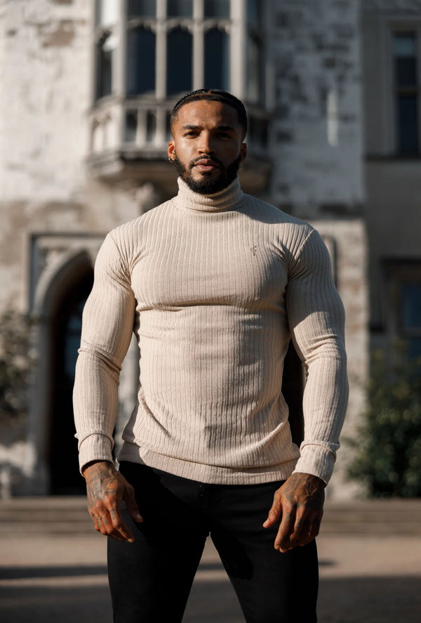 Klassischer beigefarbener Rollkragenpullover aus geripptem Strick von Father Sons – FSH959