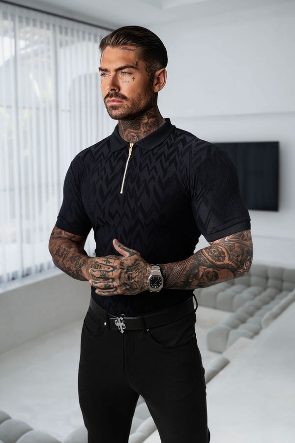 Klassisches Jacquard-Poloshirt mit schwarzem Chevron-Muster und Reißverschluss von Father Sons – FSR019