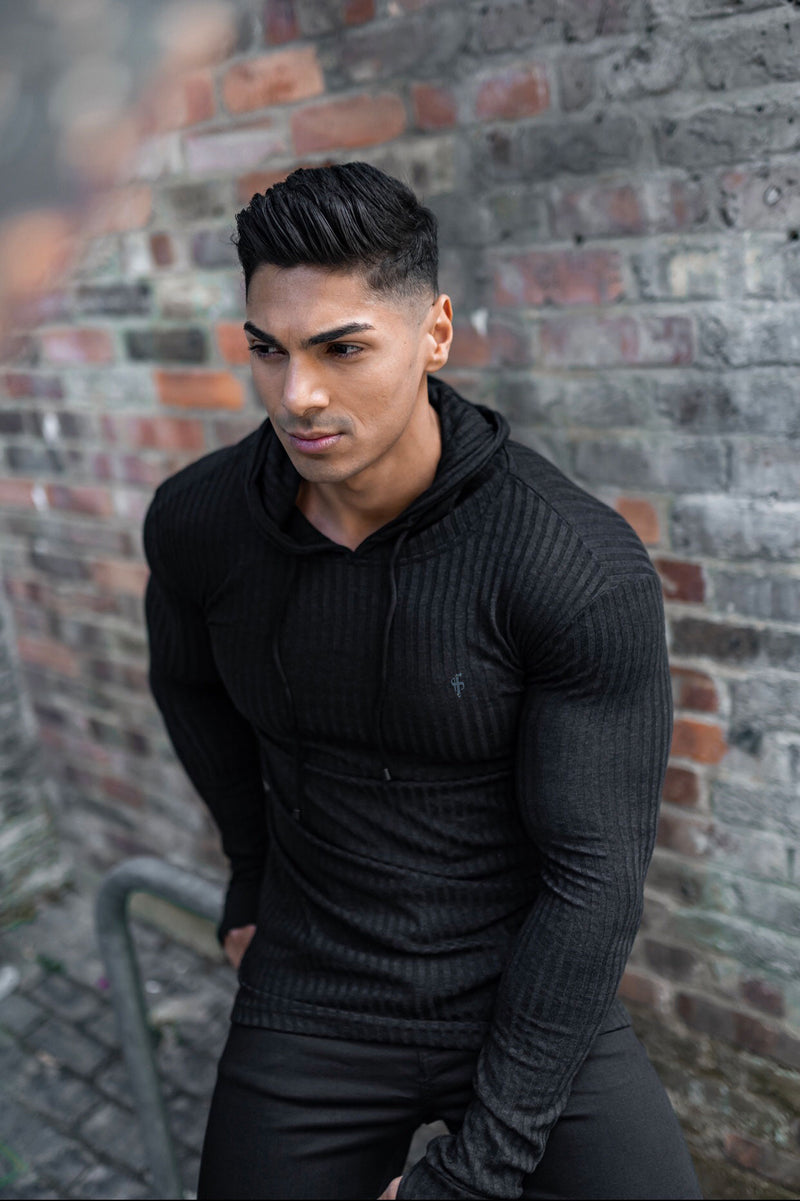 Klassischer schwarzer Rippstrick-Kapuzenpullover von Father Sons mit schwarzem Emblem – FSH1307