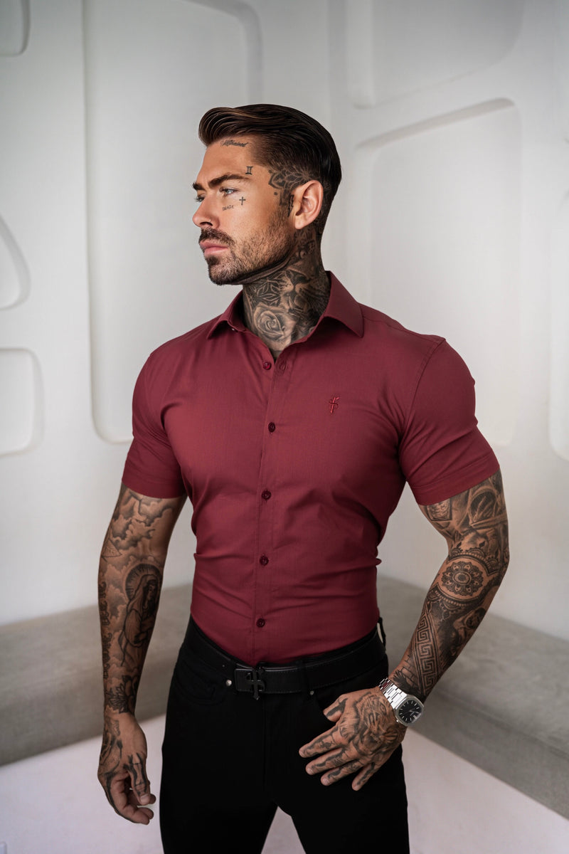 Vater-Söhne-Muscle-Fit-Shirt mit fortschrittlichem Stretch, kurzärmlig, Oxblood, mit Cutaway-Kragen – FS1205
