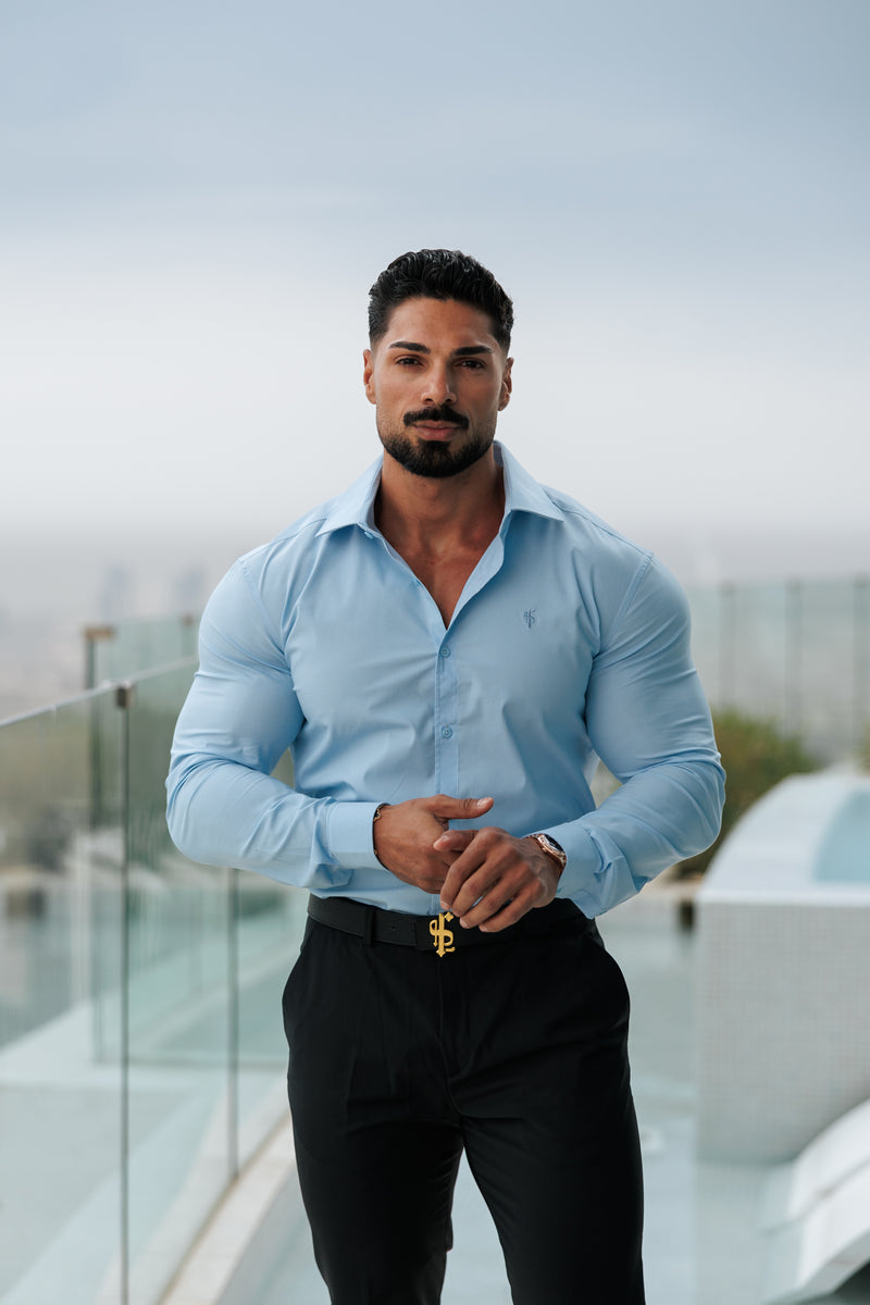 Vater-Söhne-Muscle-Fit Advanced Stretch Puderblau mit Cutaway-Kragen – FS1167