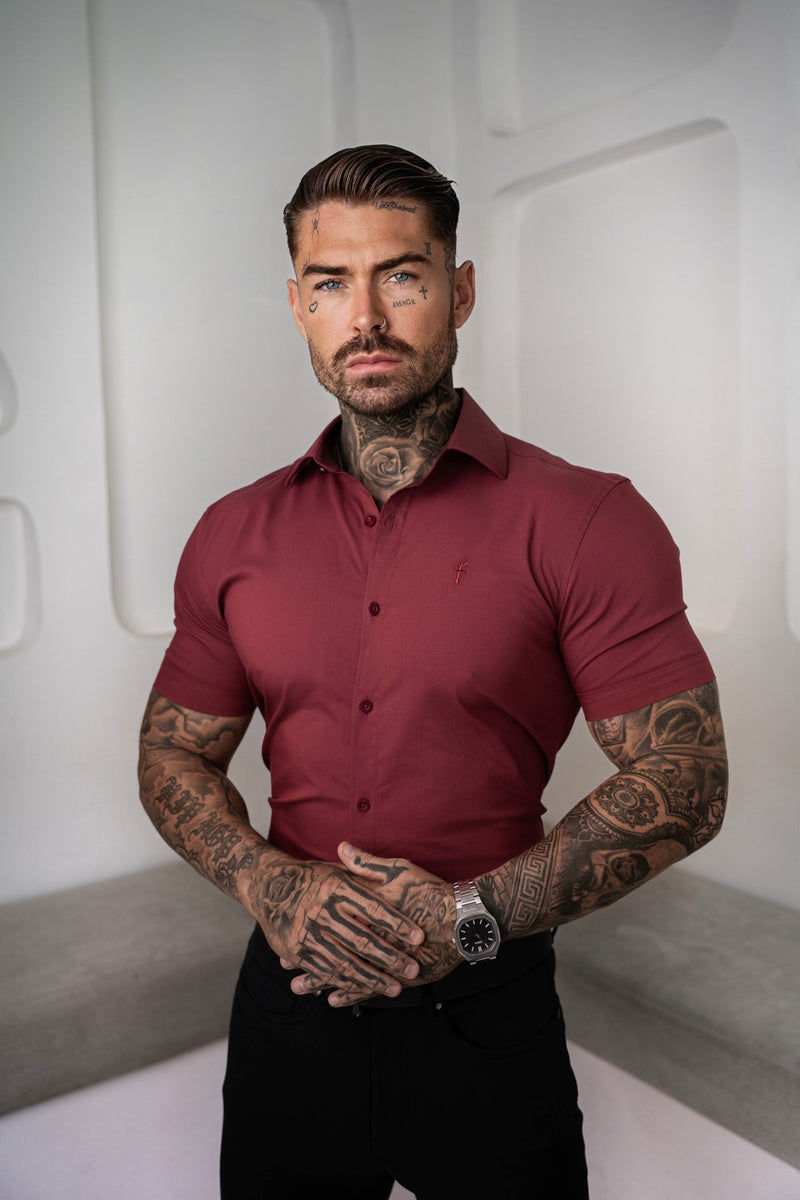 Vater-Söhne-Muscle-Fit-Shirt mit fortschrittlichem Stretch, kurzärmlig, Oxblood, mit Cutaway-Kragen – FS1205