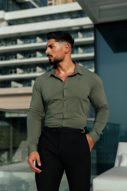 Tailliertes Langarm-Trikot „Vater und Söhne“ in Khaki – FSD003 (VORBESTELLUNG 29. AUGUST)