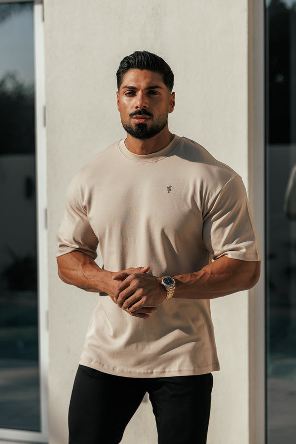 Klassisches beiges/goldenes Oversized-T-Shirt „Vater &amp; Söhne“ – FSH1420
