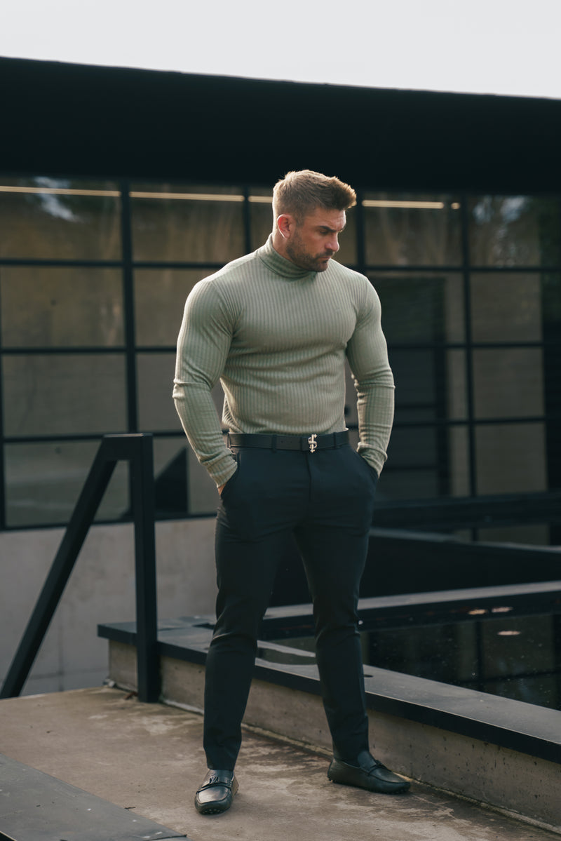 Klassischer Rollkragenpullover aus olivgrünem Rippstrick von Father Sons – FSH1300