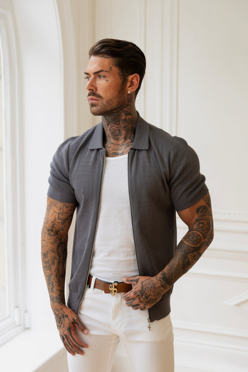 Father Sons - Klassisches Strick-Oberteil mit Geo-Design und durchgehendem Reißverschluss, Gunmetal, Kurzarm - FSN150