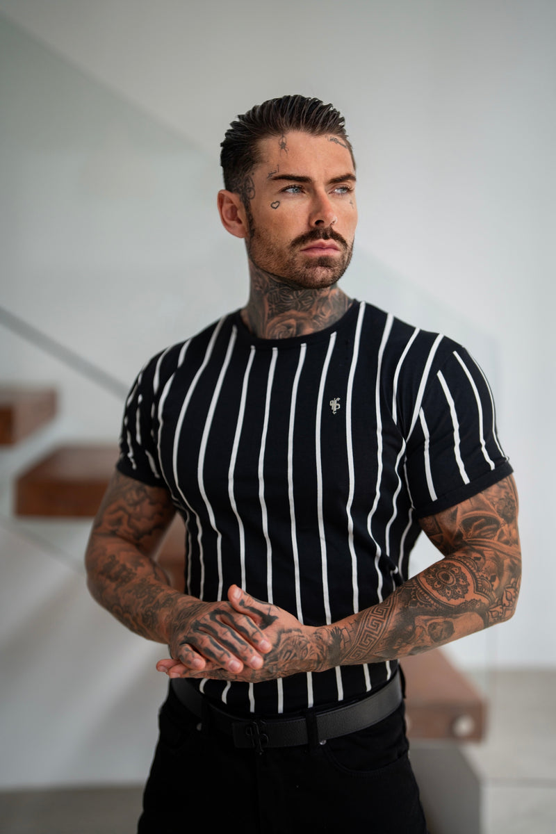 Tailliertes T-Shirt mit schwarz-weiß gestreiftem Aufdruck „Vater und Sohn“ – FSH1167