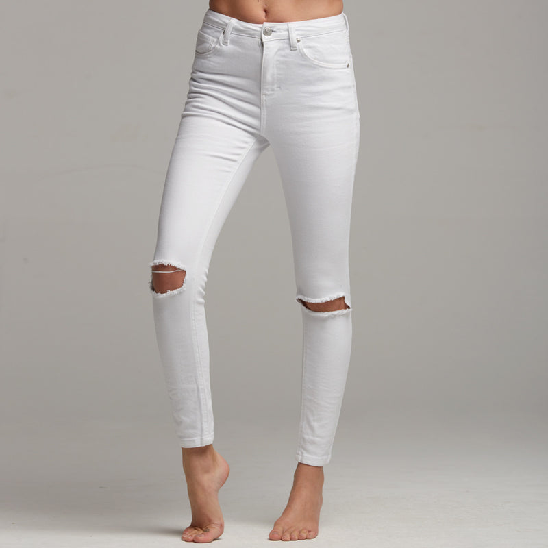 GIGI RIPPED WEISSE JEANS – CT059