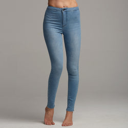 EINFACHE BLAUE JEANS „JENI“ – CT054