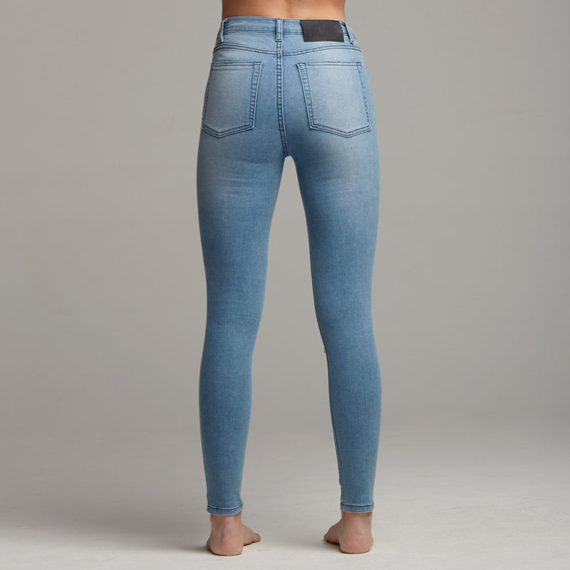 GIGI RIPPED BLUE JEANS – CT055