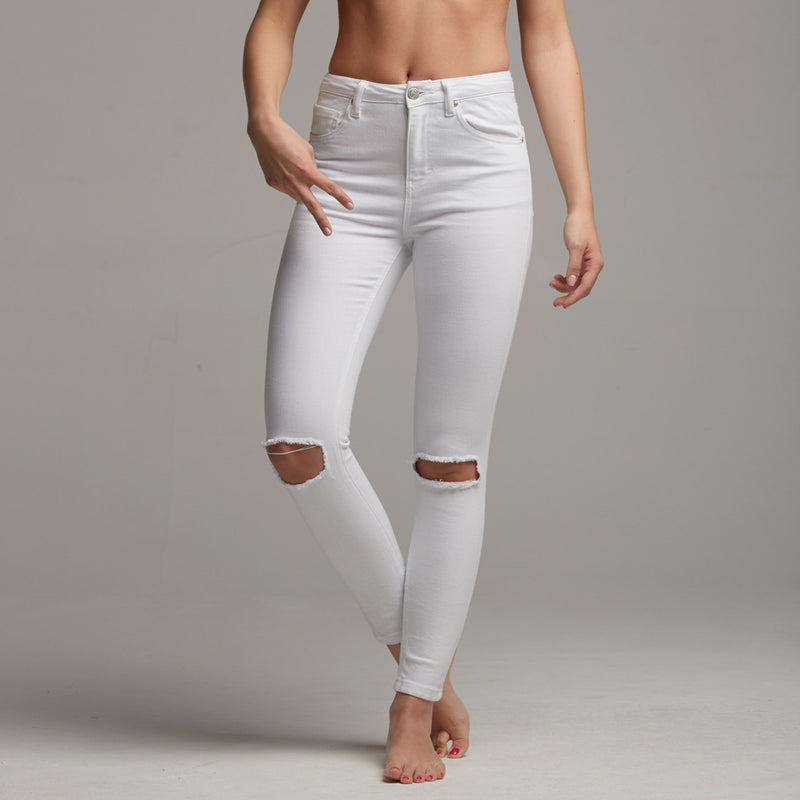 GIGI RIPPED WEISSE JEANS – CT059