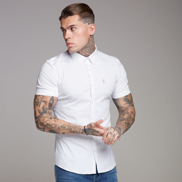 Father Sons Super Slim Ultra Stretch Classic White Short Sleeve Shirt (Graue Stickerei) – FS353