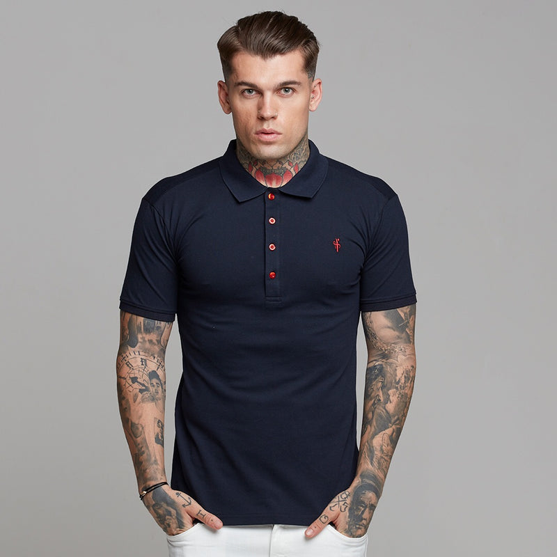 Father Sons klassisches Kontrast-Poloshirt in Marineblau und Rot – FSH250