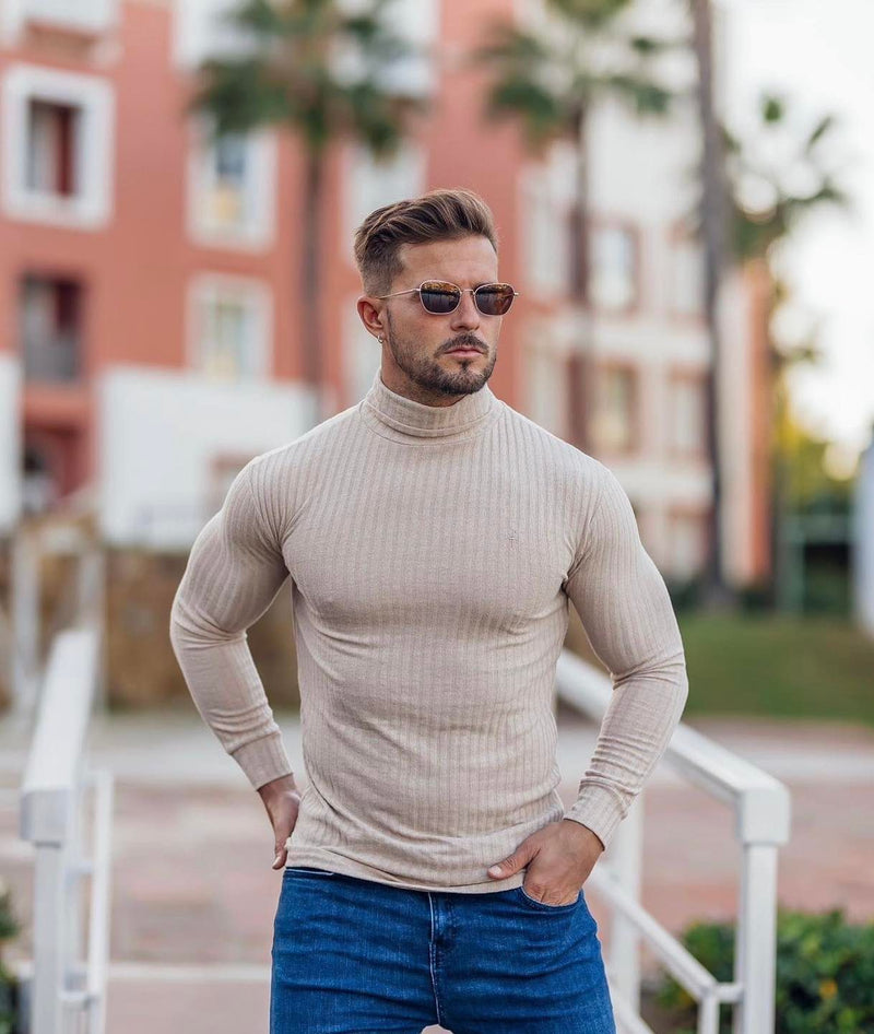 Klassischer beigefarbener Rollkragenpullover aus geripptem Strick von Father Sons – FSH292