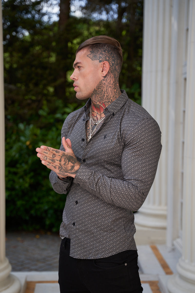 Vater Söhne Super Slim Stretch Langarmshirt mit abstraktem Print in Schwarz und Cremeweiß mit Button-Down-Kragen - FS786