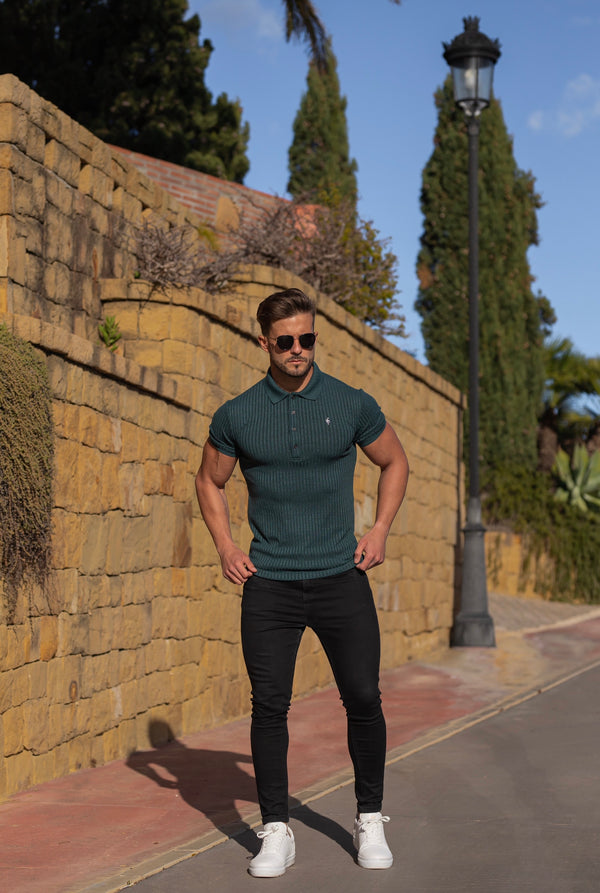 Father Sons Classic Forest Green Ribbed Poloshirt Kurzarm mit schwarzem Metall-Emblem-Aufkleber und Knöpfen – FSH584