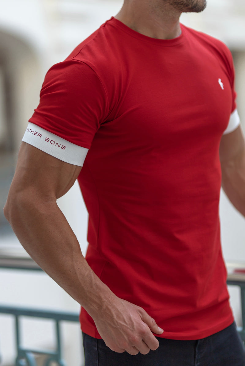 Klassisches rotes Crew-T-Shirt von Father Sons mit elastischem FS-Branding auf den Ärmeln – FSH648